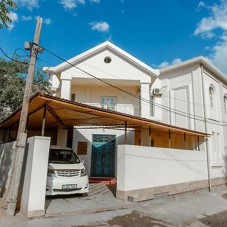 Xurshidabonu Guest House ヒヴァ エクステリア 写真