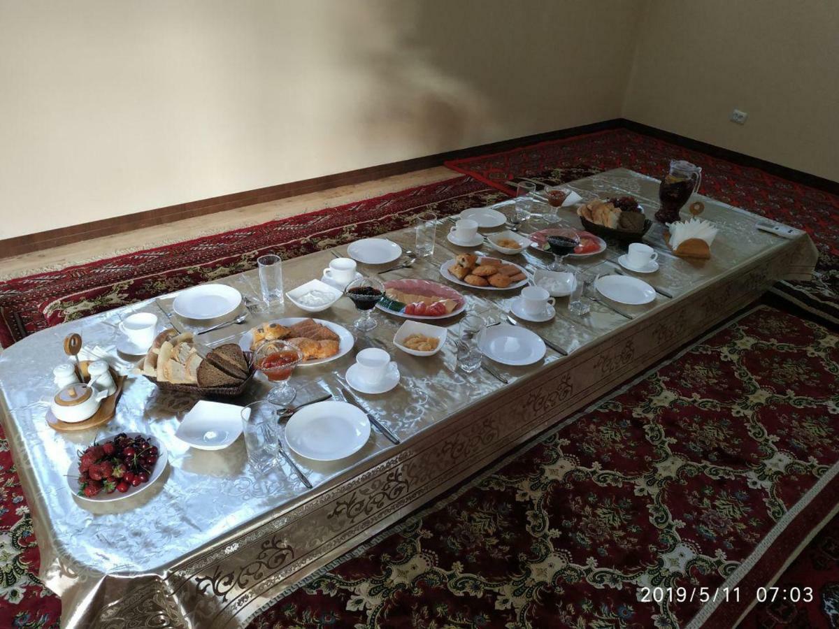 Xurshidabonu Guest House ヒヴァ エクステリア 写真